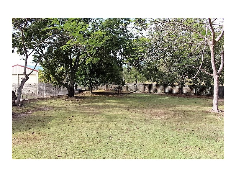 17 High School Rd, Gin Gin QLD 4671