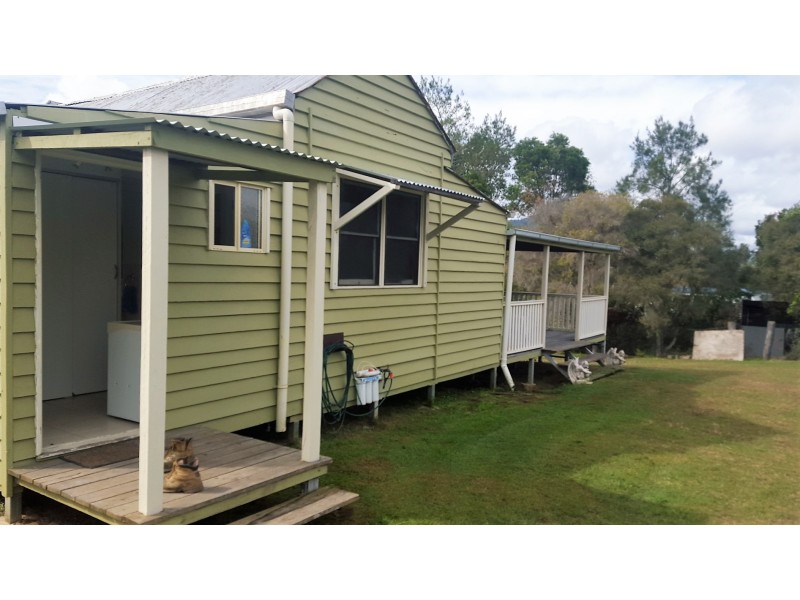 30 Heusman St, Mount Perry QLD 4671