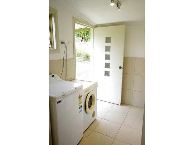 30 Heusman St, Mount Perry QLD 4671