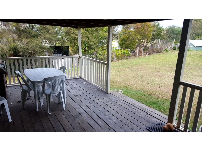 30 Heusman St, Mount Perry QLD 4671