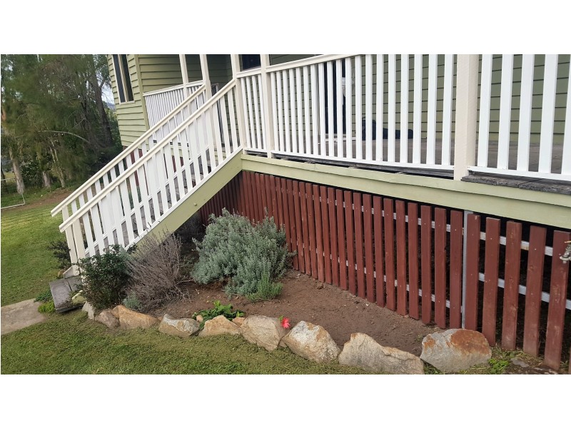 30 Heusman St, Mount Perry QLD 4671