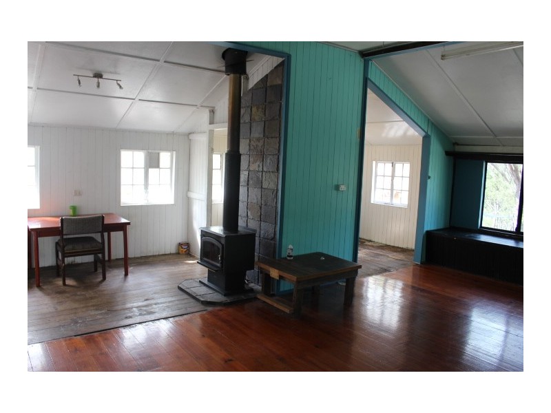 39 Hand Ct, Gin Gin QLD 4671