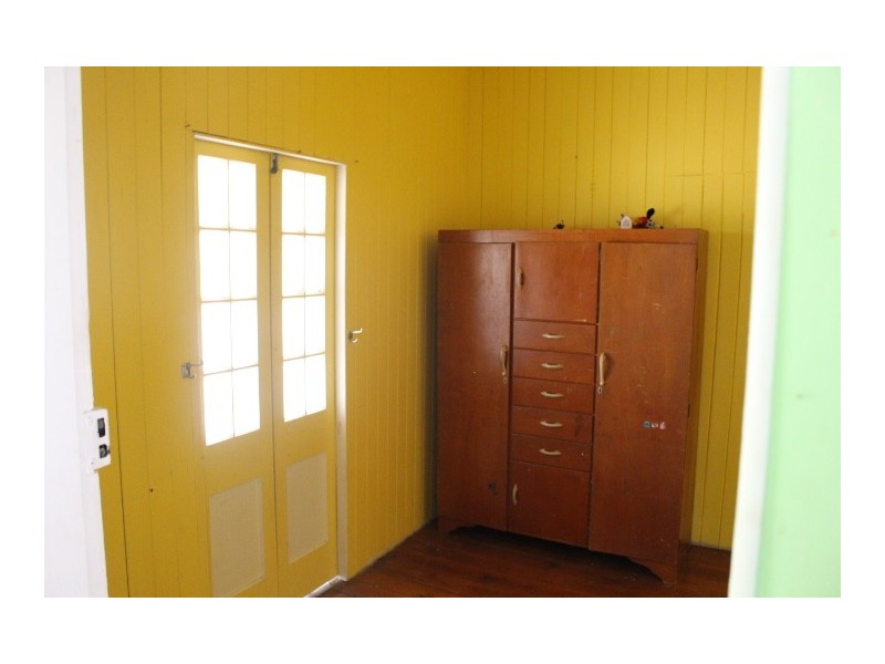 39 Hand Ct, Gin Gin QLD 4671