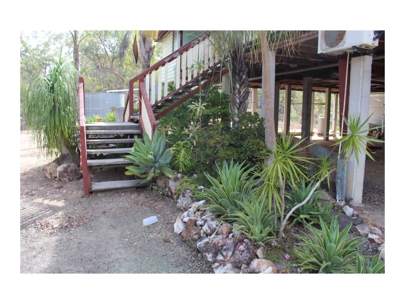 39 Hand Ct, Gin Gin QLD 4671