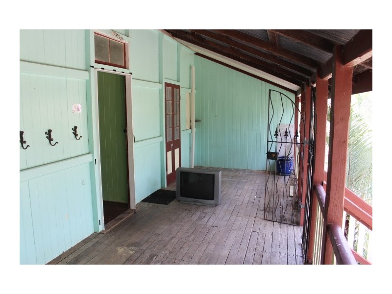 39 Hand Ct, Gin Gin QLD 4671