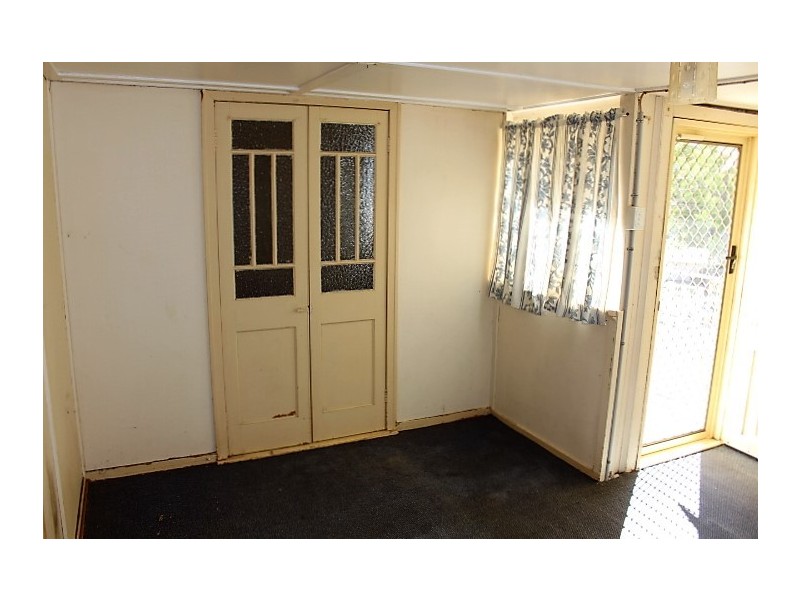 19 May St, Gin Gin QLD 4671