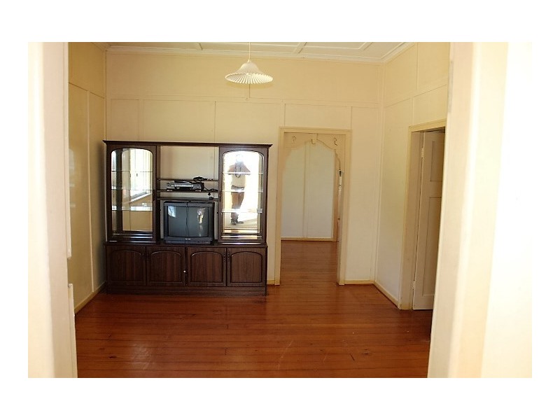 19 May St, Gin Gin QLD 4671