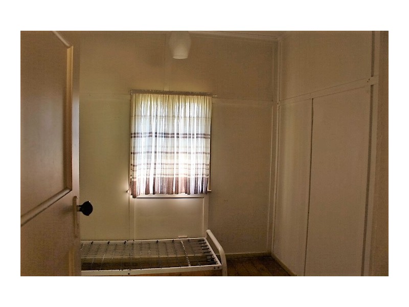 19 May St, Gin Gin QLD 4671