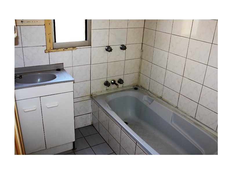 19 May St, Gin Gin QLD 4671