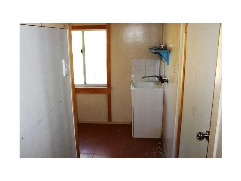 19 May St, Gin Gin QLD 4671