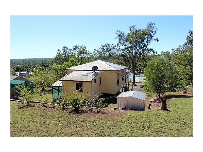 19 May St, Gin Gin QLD 4671