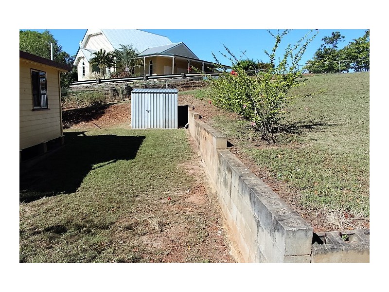19 May St, Gin Gin QLD 4671