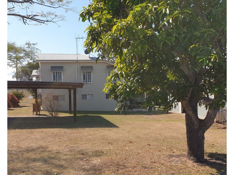 19 Burridges Road, Mcilwraith QLD 4671