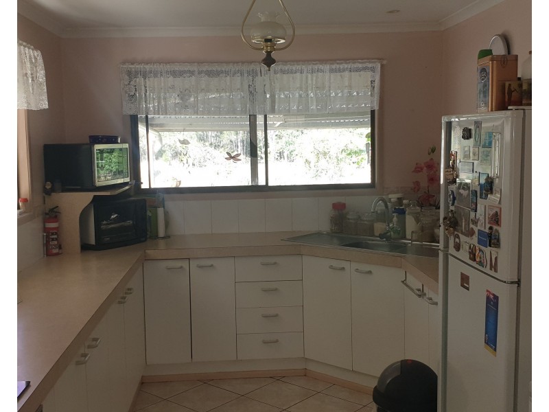 52 Marshall Avenue, Maroondan QLD 4671