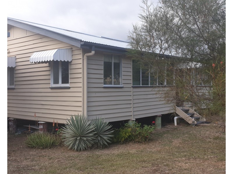 6 May Street, Gin Gin QLD 4671