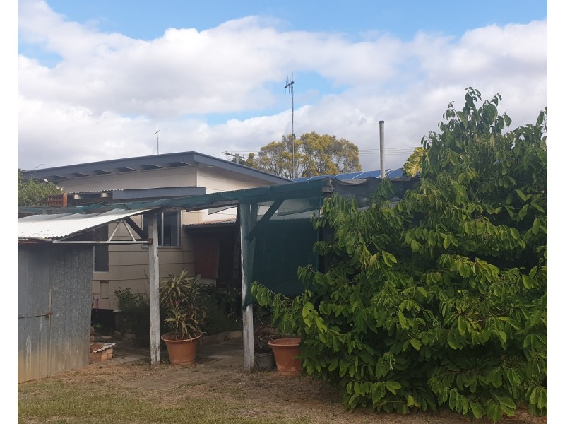 6 May Street, Gin Gin QLD 4671