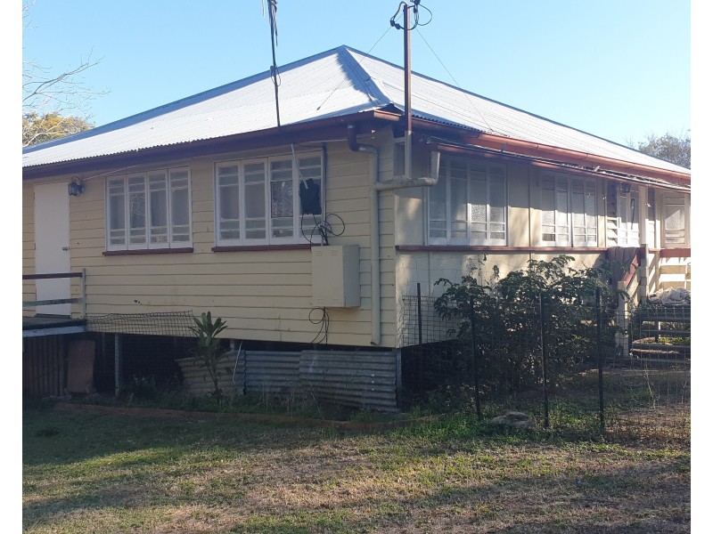 1 Aplin Terrace, Gin Gin QLD 4671