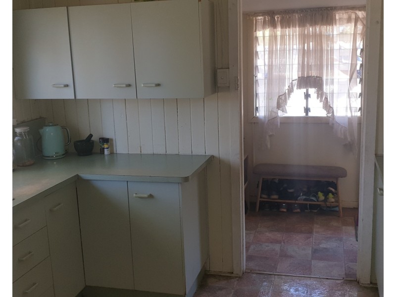 1 Aplin Terrace, Gin Gin QLD 4671