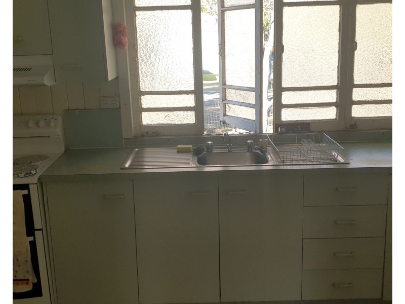 1 Aplin Terrace, Gin Gin QLD 4671