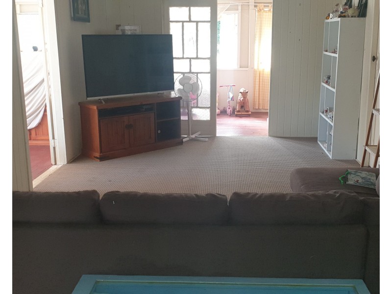 1 Aplin Terrace, Gin Gin QLD 4671