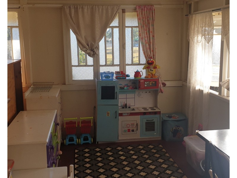 1 Aplin Terrace, Gin Gin QLD 4671