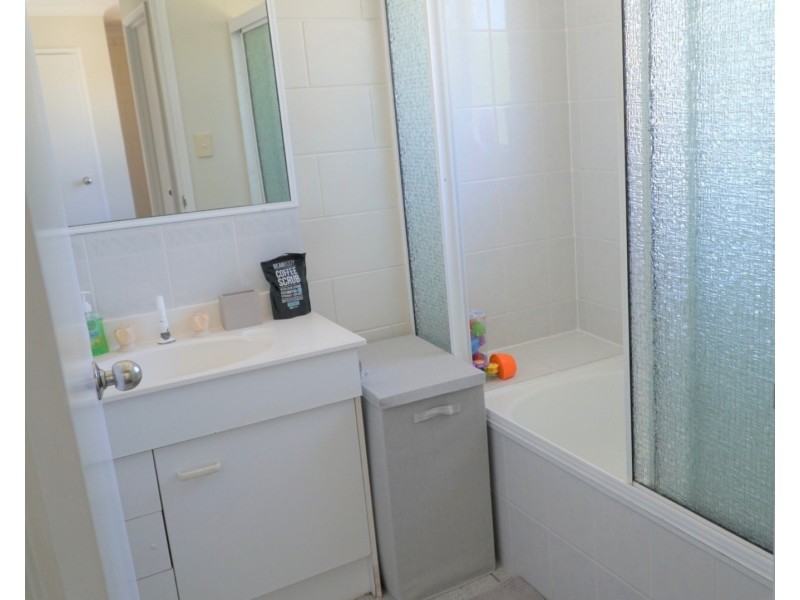 2/46 Grosvenor Street, Pimlico QLD 4812