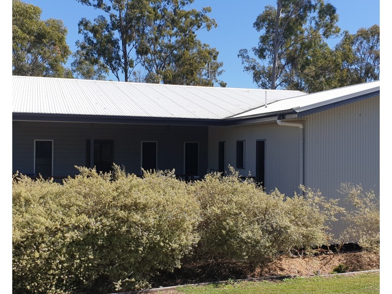 40 Breen Court, Mcilwraith QLD 4671