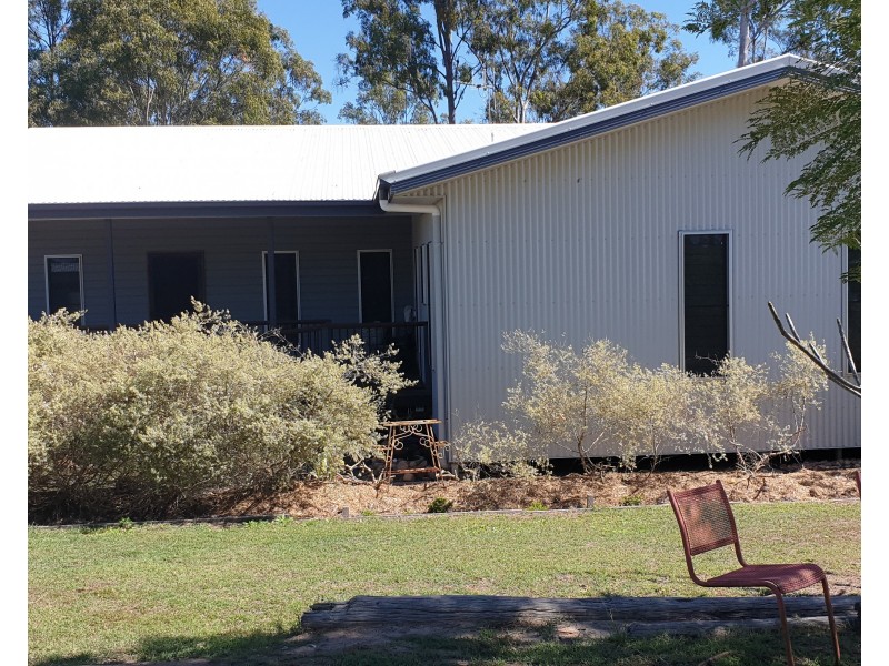 40 Breen Court, Mcilwraith QLD 4671