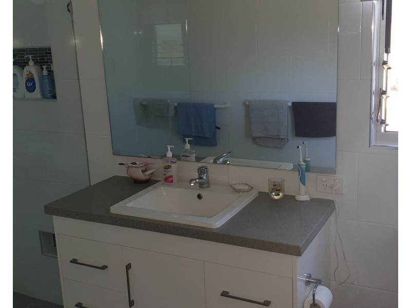 40 Breen Court, Mcilwraith QLD 4671