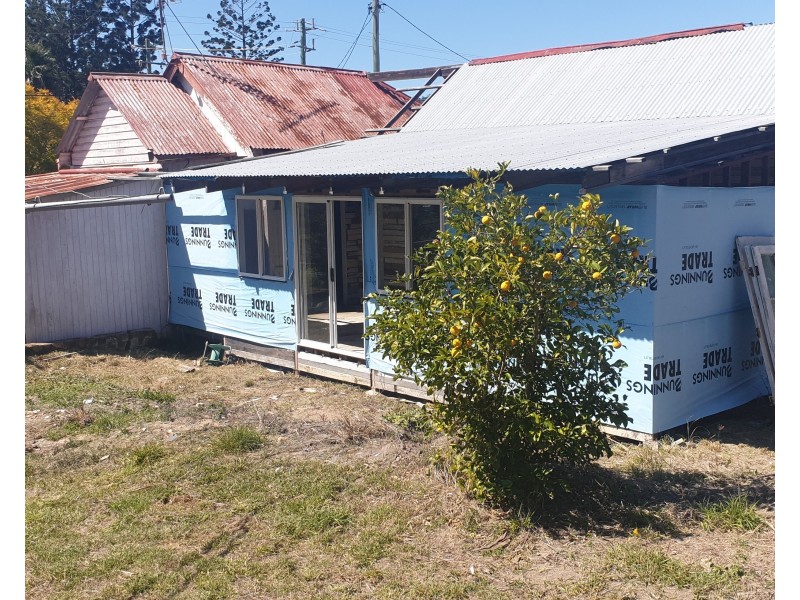 82 Heusman Street, Mount Perry QLD 4671