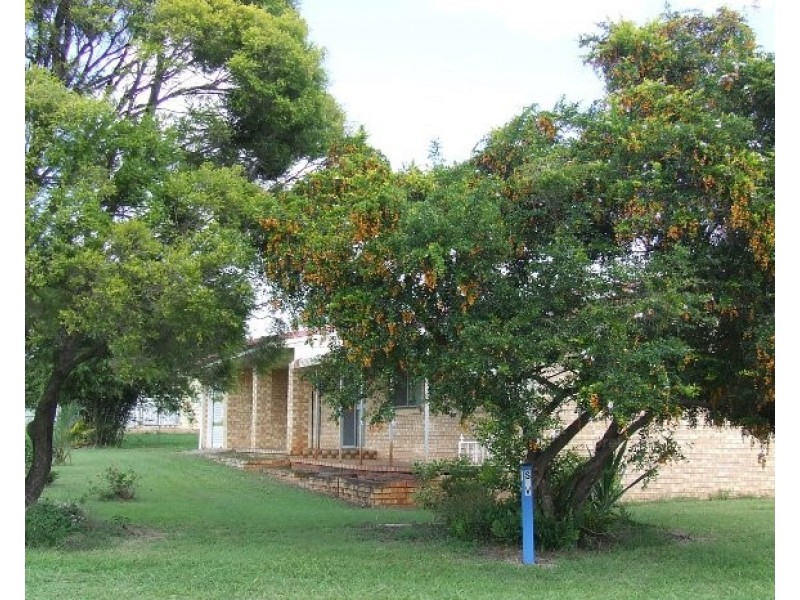 15 Dear Street, Gin Gin QLD 4671