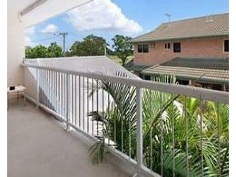 2/46 Grosvenor Street, Pimlico QLD 4812