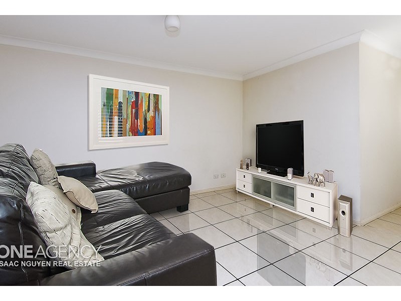 11 Dove Close, Goodna QLD 4300