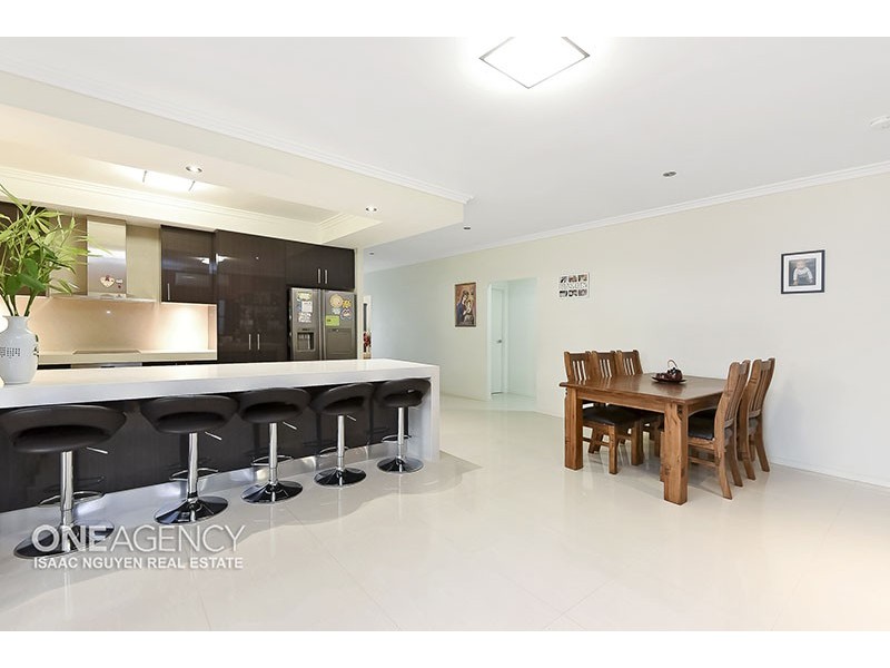 61 Dinnigan Cres, Durack QLD 4077