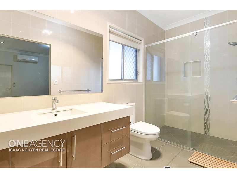 61 Dinnigan Cres, Durack QLD 4077