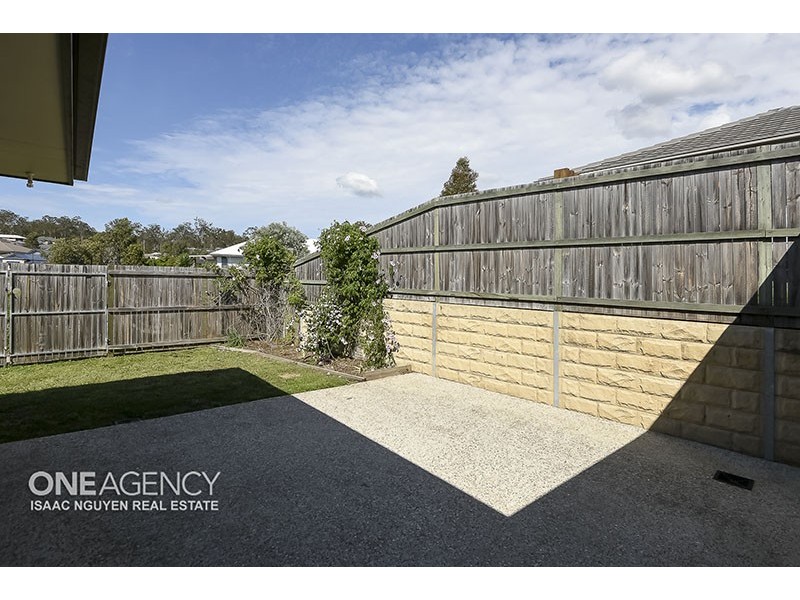 1 Ravensbourne Circuit, Waterford QLD 4133