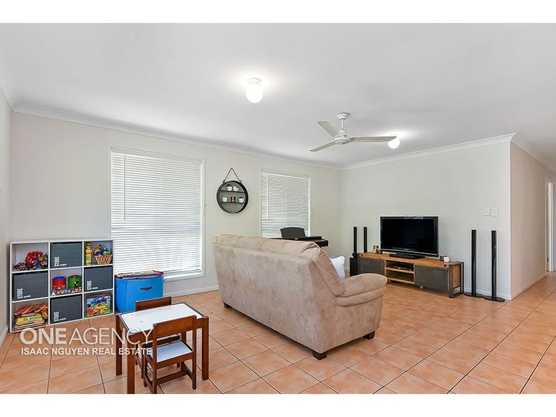 15A Mulgrave Crescent, Forest Lake QLD 4078