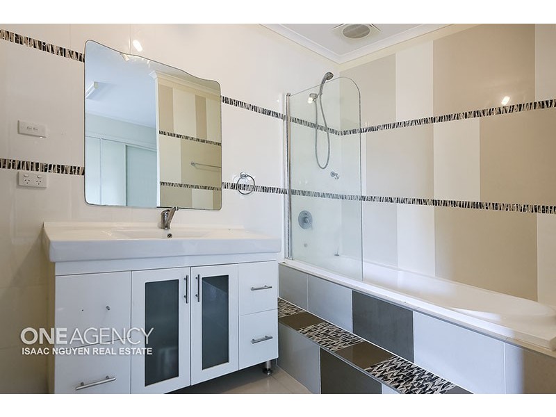 30 Altola Street, Durack QLD 4077