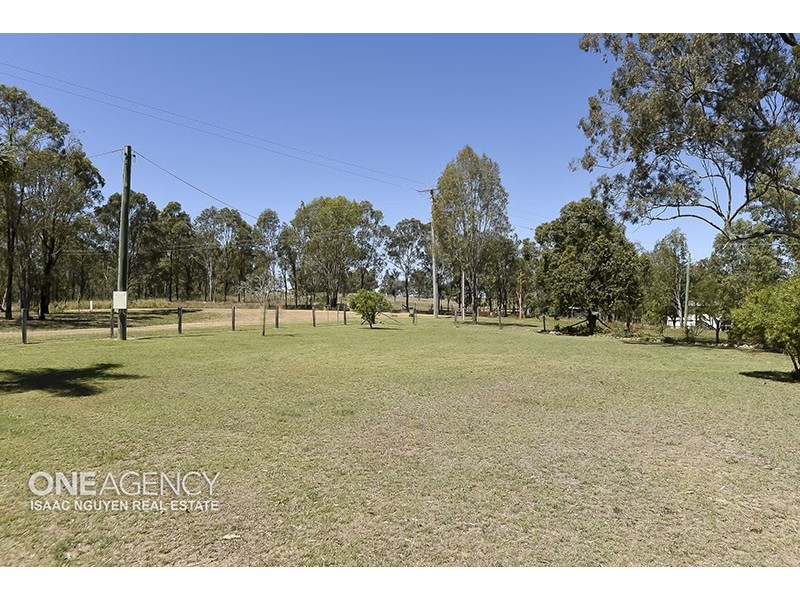 2 Ripley Road, South Ripley QLD 4306