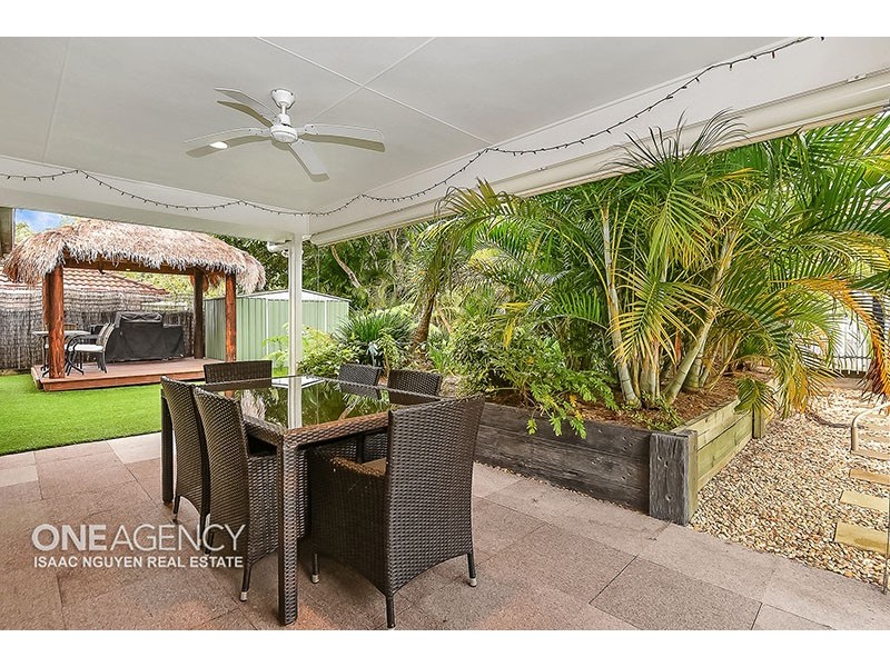 15 Glasshouse Cres, Forest Lake QLD 4078