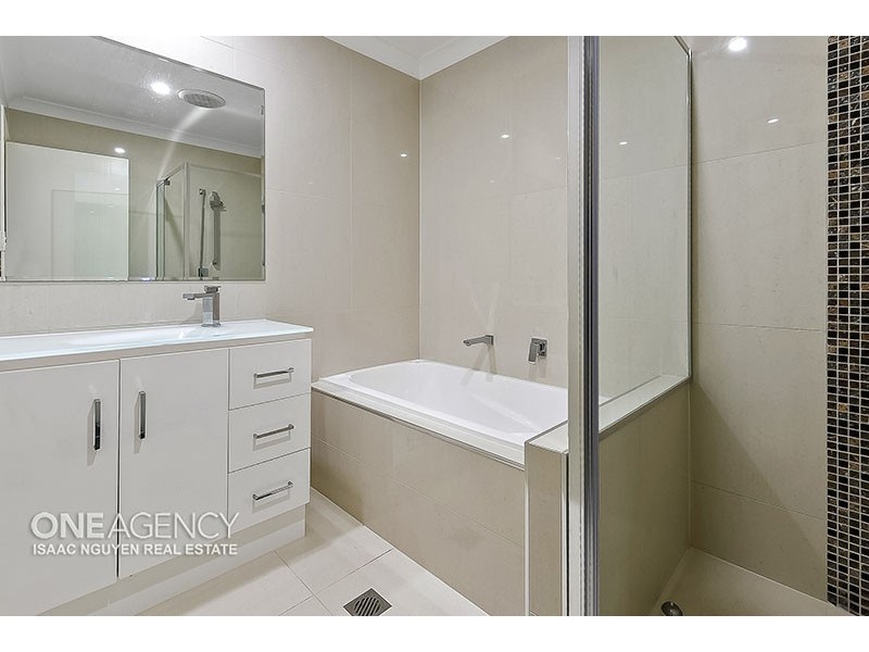 2 Moralana Close, Doolandella QLD 4077