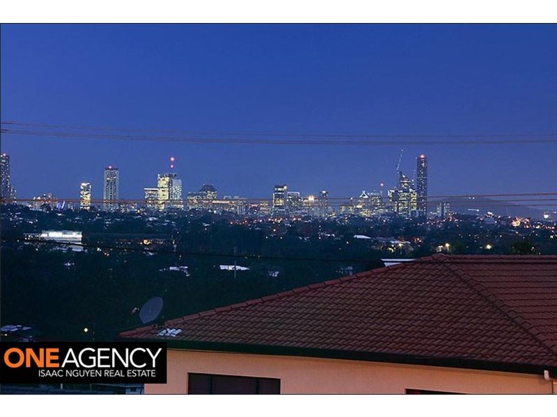 1117 South Pine Rd, Arana Hills QLD 4054