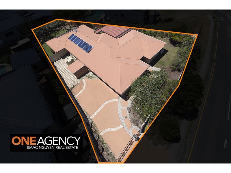 1117 South Pine Rd, Arana Hills QLD 4054