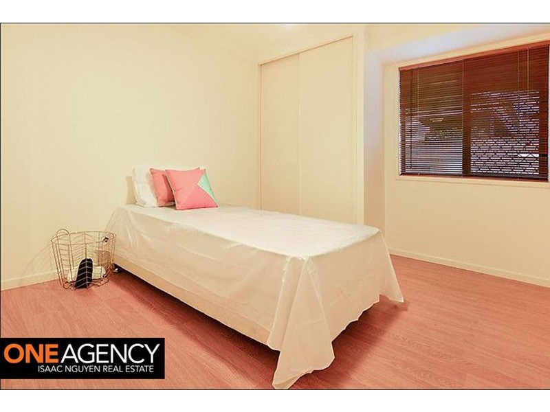 1117 South Pine Rd, Arana Hills QLD 4054