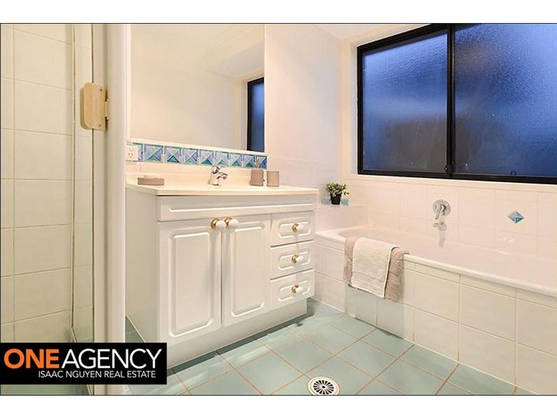 1117 South Pine Rd, Arana Hills QLD 4054