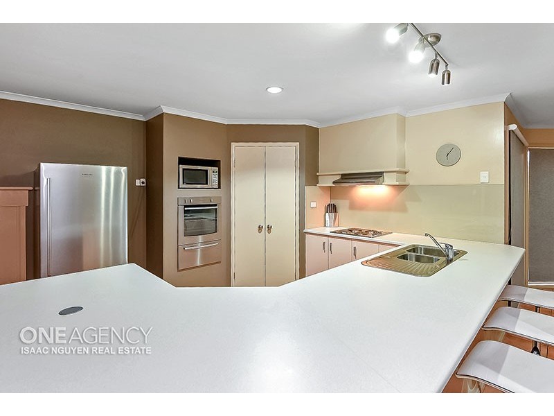 16 Coomaroo Street, Durack QLD 4077