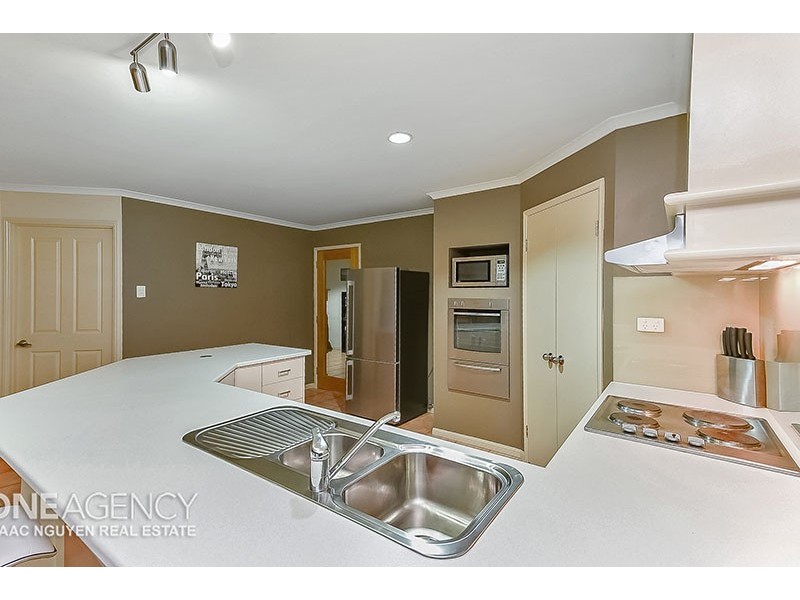 16 Coomaroo Street, Durack QLD 4077