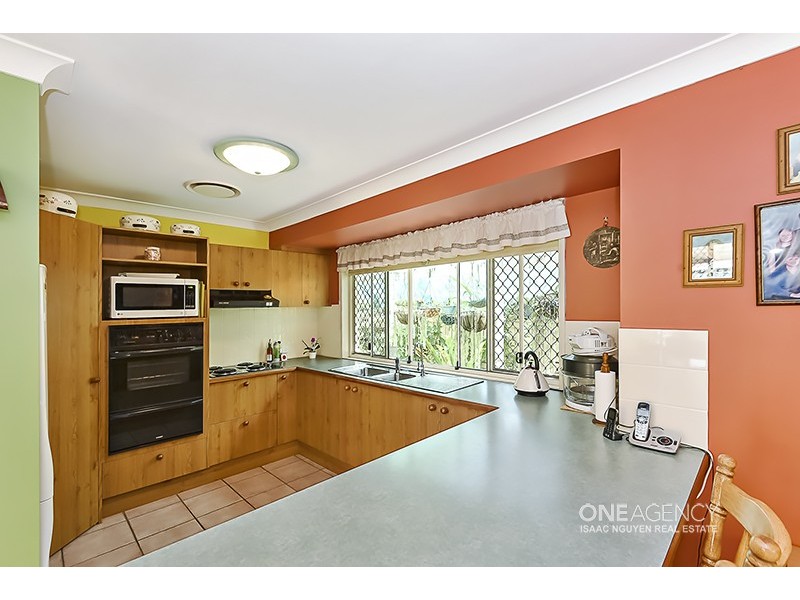 9 Galilee Close, Forest Lake QLD 4078