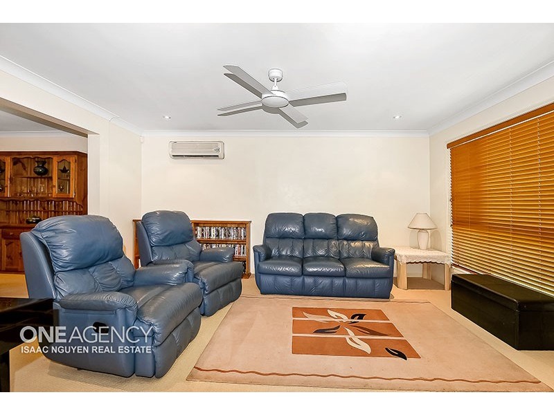 9 Banjo Pl, Springfield QLD 4300