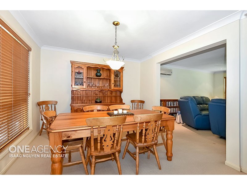 9 Banjo Pl, Springfield QLD 4300